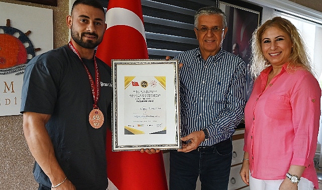 Başarısını Başkan Topaloğlu ile Paylaştı