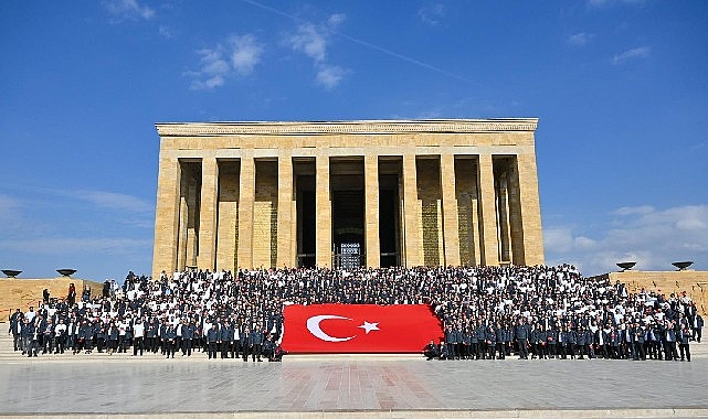 Betek Boya Anıtkabir’de Ata’nın huzuruna çıktı