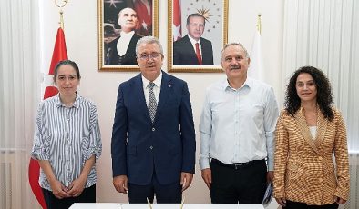 Egeli Bilim İnsanlarından “Bakteriyel Bağlantının Düzenlenmesi ile Hastalıkların Kontrolü”ne Yönelik Proje