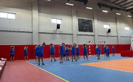 Kaş Ova Spor Salonu’nda spor kursları düzenleniyor