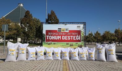 Lider Altay: “Şehrimize ve ülkemize katkı sağlayan çiftçilerimizin yanında olmaya devam edeceğiz”