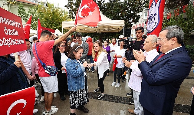 Manisiz Vals Gösterisi