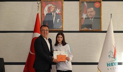 Nevşehir belediyesi: Başarılı atletler ödüllendirildi