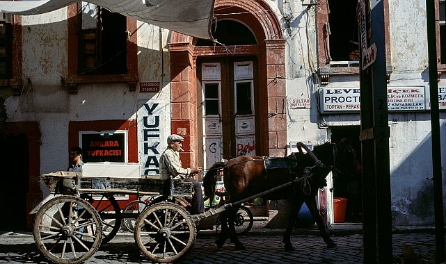 ORTA GÜLER ARŞİVİNDEN AYVALIK FOTOĞRAFLARI GÜN YÜZÜNE ÇIKIYOR