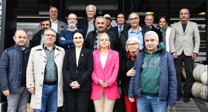Ayşen Muştu“dan Çekmeköy“e Yenilik Vaadi: Gazetecilerle Buluşma, Demokrasinin Güçlenişine Işıktır!