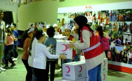 KIZILAY BURSA’DAN ÇOCUKLARA “İYİLİK” AŞISI