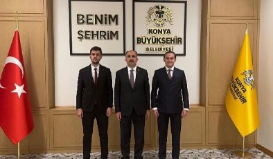 Konya Büyükşehir Belediyesi Gençlik Meclisi Başkanlığı’nı Devralan Kilci ve Evvelki Lider Tekin Lider Altay’ı Ziyaret Etti