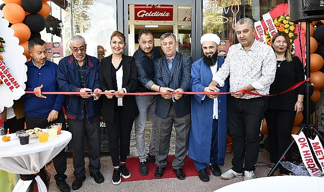 Malkara Belediye Lideri Ulaş Yurdakul Arsamiea Çiğ Köfte’nin açılışını gerçekleştirdi