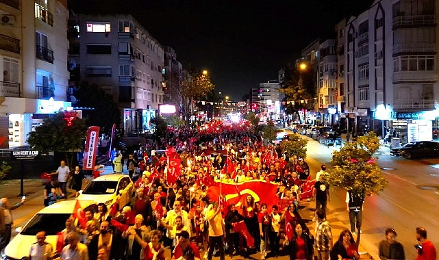 Narlıdere, 100. Yılda Cumhuriyet Ateşi ile aydınlandı