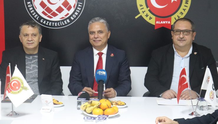 Uysal ALGC’de konuştu: Alanya’nın tek merkezden yönetilmesi yanlış